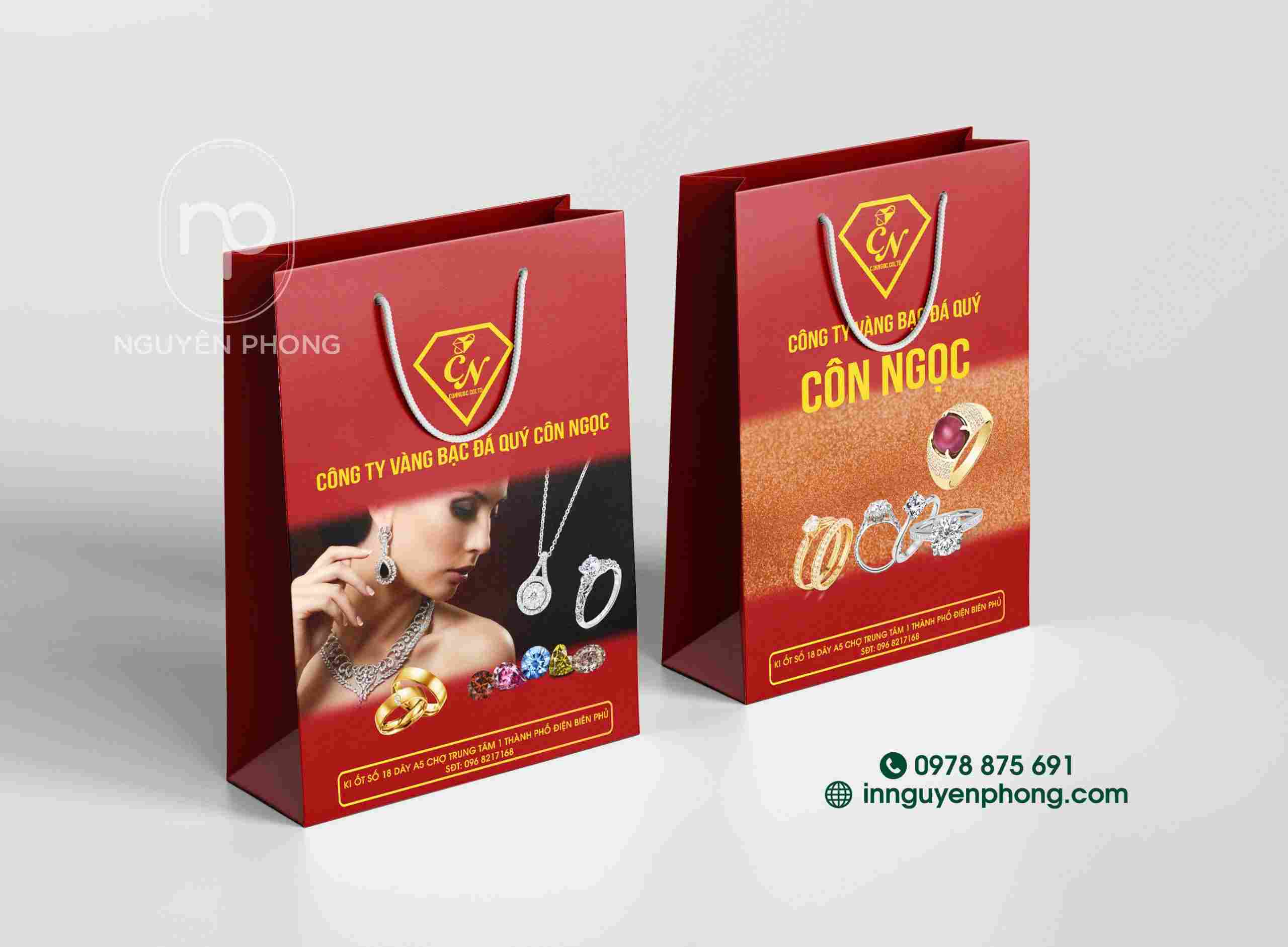 mau-tui-giay-dung-vang-1